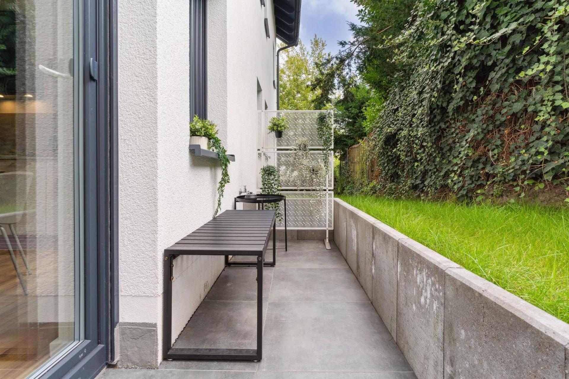 Deluxe In Mit Parkplatz Und Terrasse Apartment