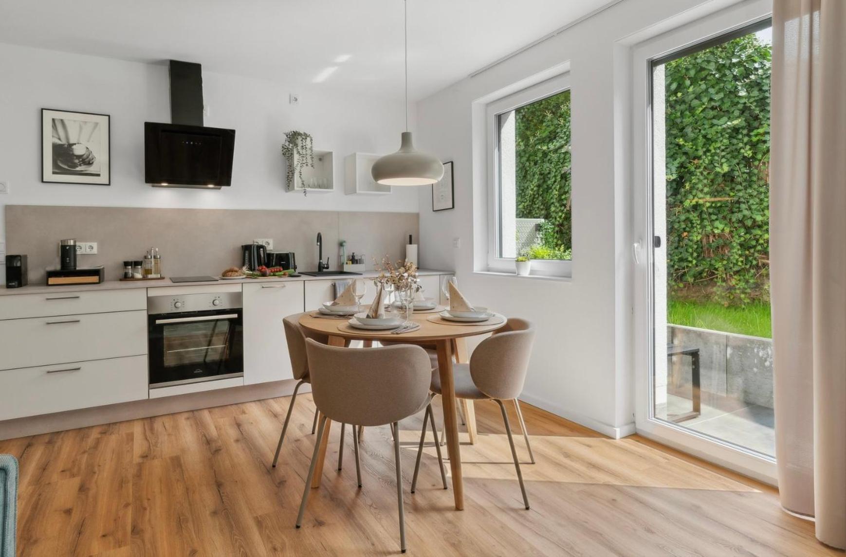 Apartment Deluxe In Mit Parkplatz Und Terrasse Bielefeld